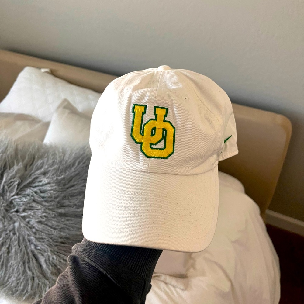 University of Oregon Nike Hats (2)